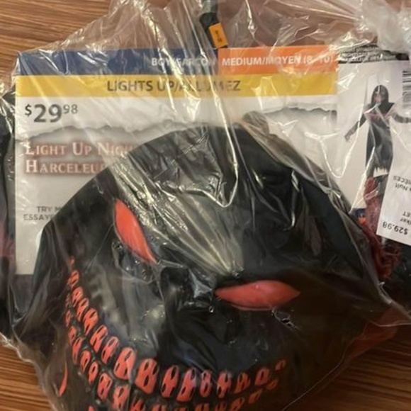 BRAND NEW boy nightstalker reaper halloween costume with light up mask size M - Picture 2 of 3